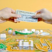 Money, Explained - galeria zdjęć - filmweb