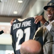 Coach Prime - galeria zdjęć - filmweb