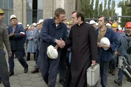 Popiełuszko. Wolność jest w nas - galeria zdjęć - filmweb