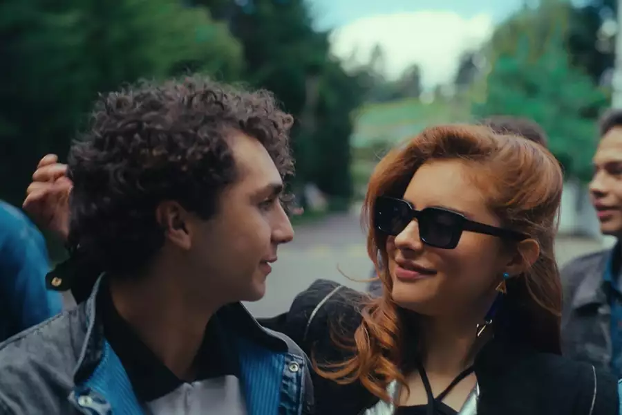 Młodzi Billis - galeria zdjęć - filmweb
