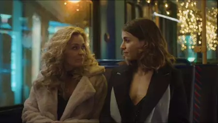 Facet na święta - galeria zdjęć - filmweb