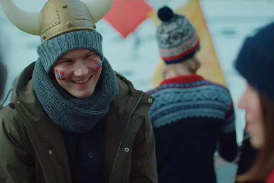 Facet na święta - galeria zdjęć - filmweb