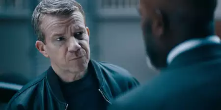 W powietrzu - galeria zdjęć - filmweb
