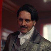 Shazad Latif w Wichrowe wzg&oacute;rza