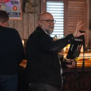 Song Sung Blue - galeria zdjęć - filmweb