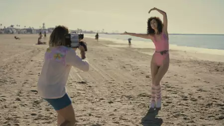 Physical - galeria zdjęć - filmweb