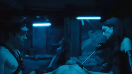 Bonding - galeria zdjęć - filmweb