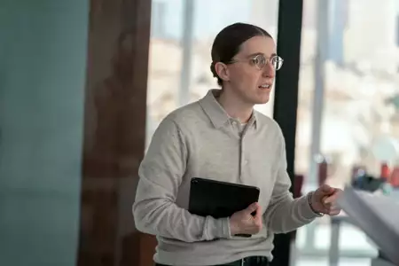 Hacks - galeria zdjęć - filmweb