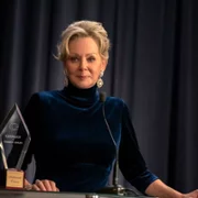 Hacks - galeria zdjęć - filmweb