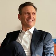 Tony Goldwyn w Hacks