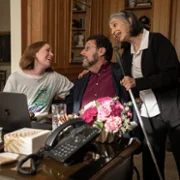 Hacks - galeria zdjęć - filmweb