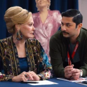 Hacks - galeria zdjęć - filmweb