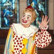 Hacks - galeria zdjęć - filmweb
