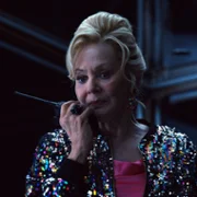 Hacks - galeria zdjęć - filmweb