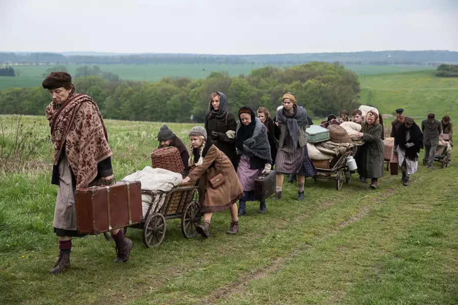Tannbach - podzielona wioska - galeria zdjęć - filmweb