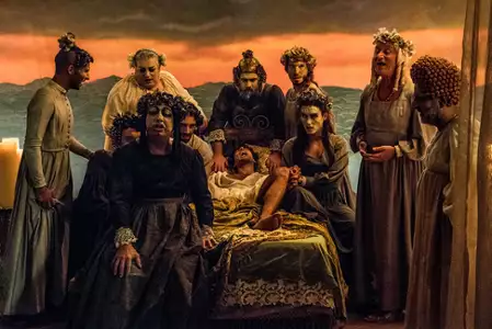 Neapol spowity tajemnicą - galeria zdjęć - filmweb