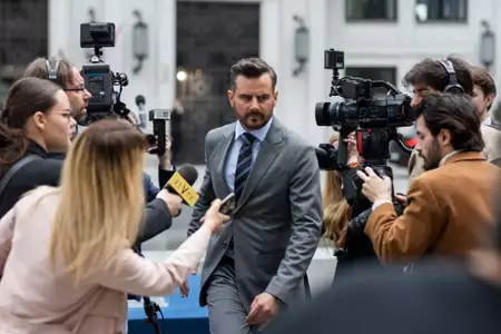 Wotum nieufności - galeria zdjęć - filmweb