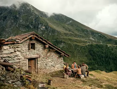 Osiem g&oacute;r - galeria zdjęć - filmweb
