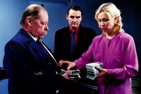 Człowiek bez przeszłości - galeria zdjęć - filmweb