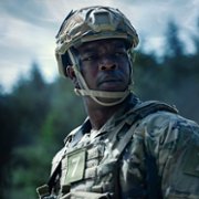 Stephan James w Maszyna do zabijania