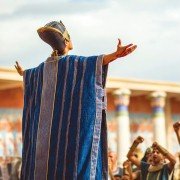 Tut - galeria zdjęć - filmweb