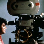 Zwiąż mnie - galeria zdjęć - filmweb