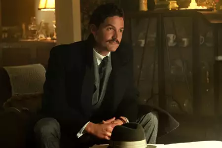 Pennyworth - galeria zdjęć - filmweb