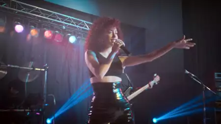 Selena - serial - galeria zdjęć - filmweb