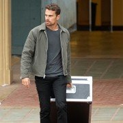 Lying and Stealing - galeria zdjęć - filmweb