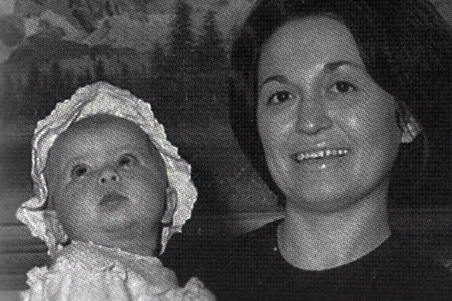 Sprzedawczyni szczęścia: Telewizyjne oszustwo - galeria zdjęć - filmweb