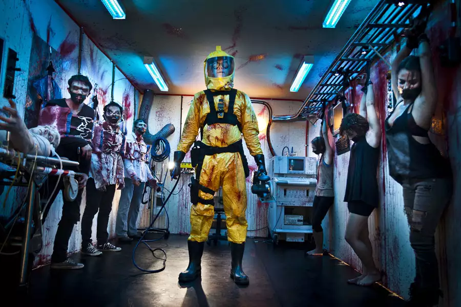 Wyrmwood: Droga do żywych trupów - galeria zdjęć - filmweb