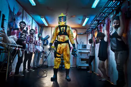 Wyrmwood: Droga do żywych trup&oacute;w - galeria zdjęć - filmweb