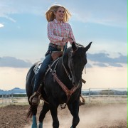 Chodzenie, jazda, rodeo - galeria zdjęć - filmweb