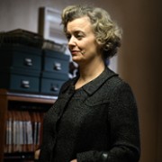 Lucy Russell w Szpieg wśr&oacute;d przyjaci&oacute;ł