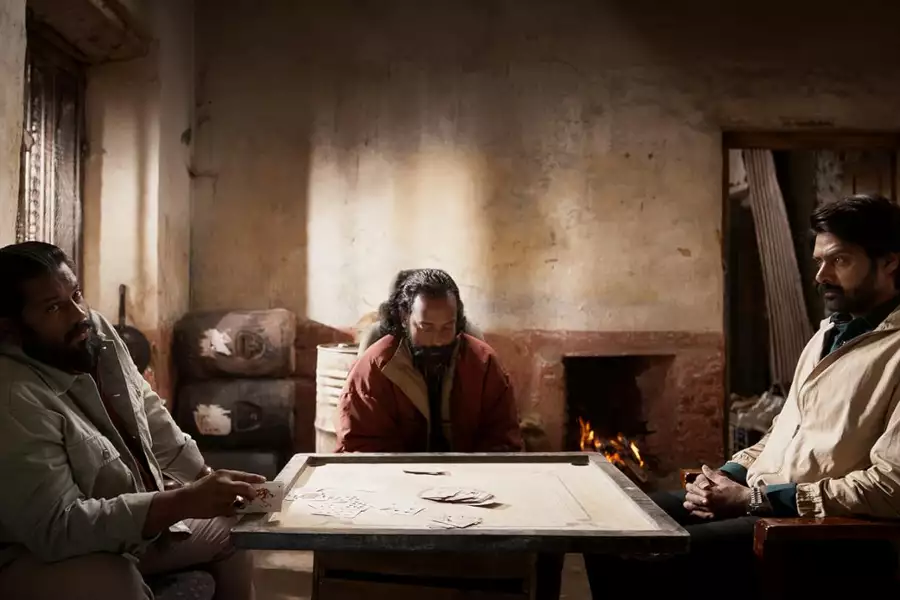 Snakes & Ladders - galeria zdjęć - filmweb