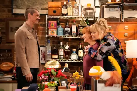 Happy's Place - galeria zdjęć - filmweb