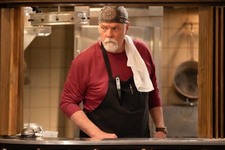 Sezon 2 Odcinek 1 Promises, Promises