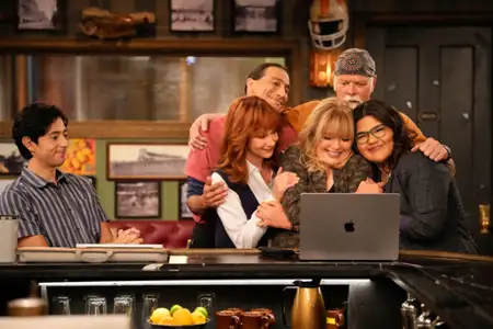 Happy's Place - galeria zdjęć - filmweb