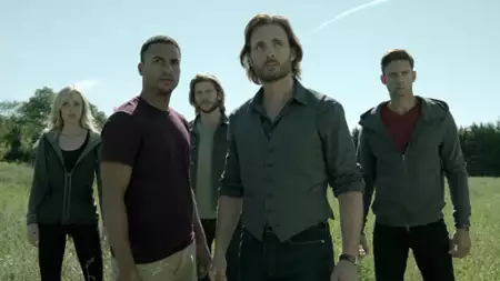 Bitten - galeria zdjęć - filmweb