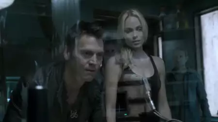 Bitten - galeria zdjęć - filmweb