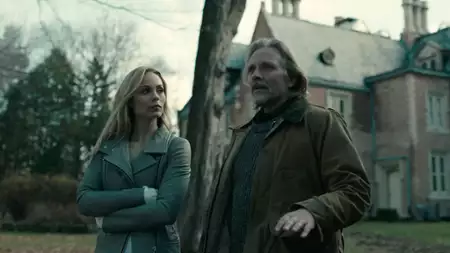Bitten - galeria zdjęć - filmweb