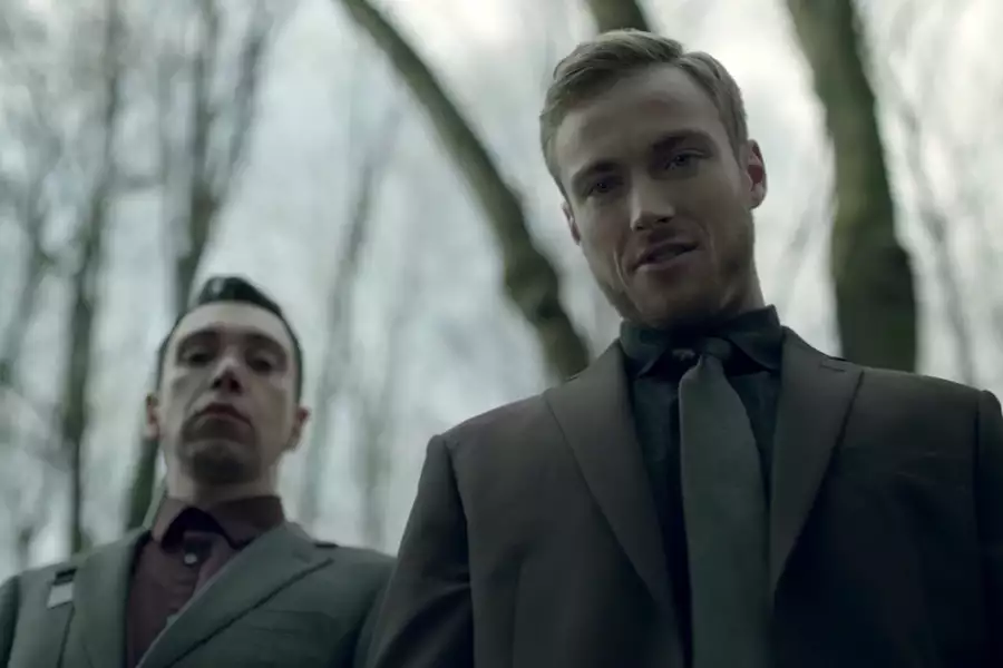 Bitten - galeria zdjęć - filmweb
