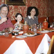 The Russell Murders: Who Killed Lin & Megan? - galeria zdjęć - filmweb