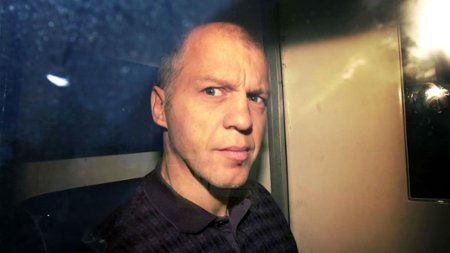 Odcinek 2 The Media vs Michael Stone