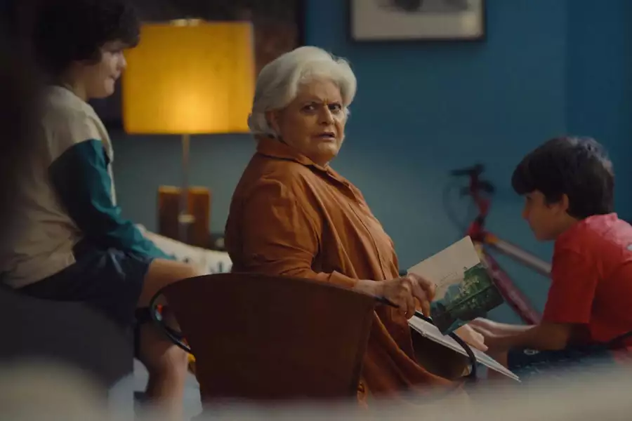 Rozpaczliwe kłamstwa - galeria zdjęć - filmweb