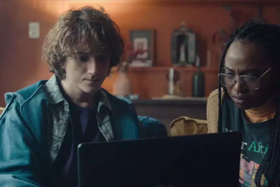 Rozpaczliwe kłamstwa - galeria zdjęć - filmweb
