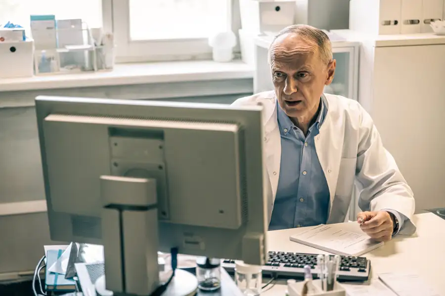 Minuta ciszy - galeria zdjęć - filmweb