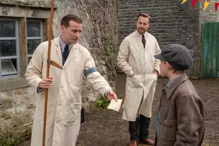 Wszystkie stworzenia duże i małe - galeria zdjęć - filmweb