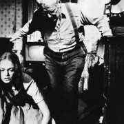 W cieniu dobrego drzewa - galeria zdjęć - filmweb