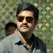 Baadshah - galeria zdjęć - filmweb